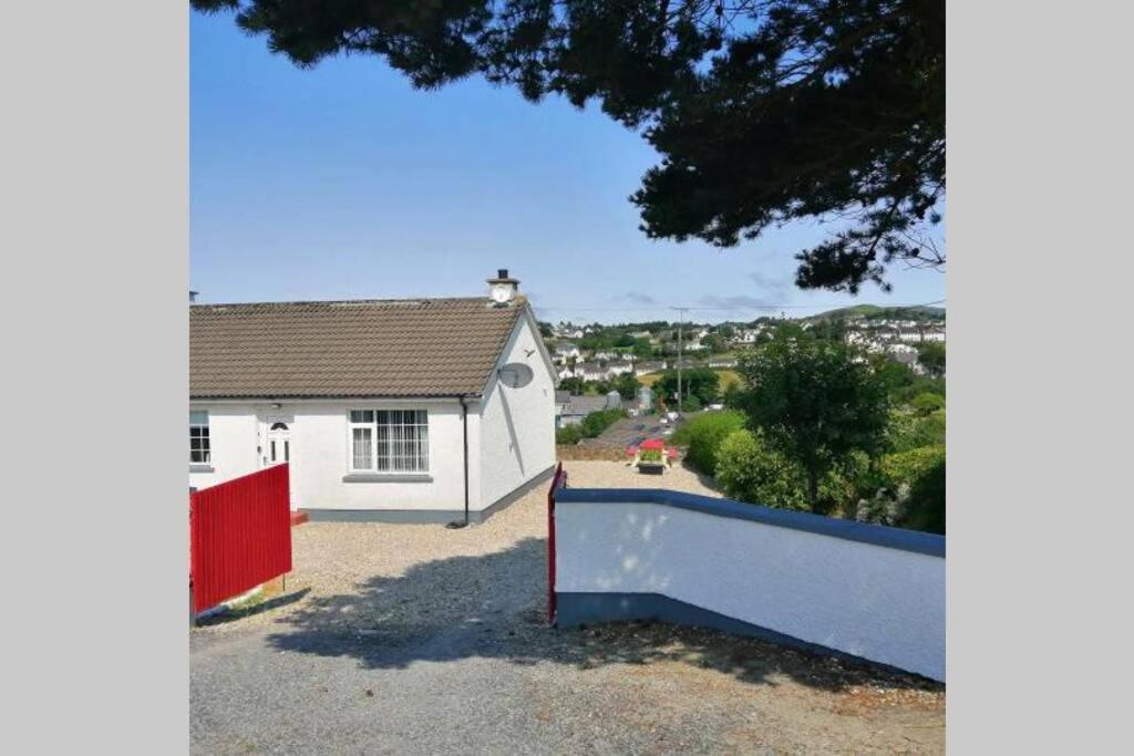 Red Gate Cottage Buncrana Exterior photo